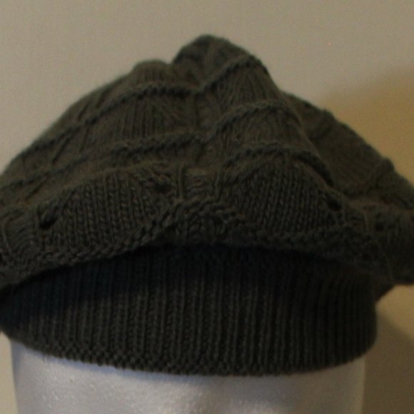 Knit Charcoal Grey Beret - Picture 2 of 4